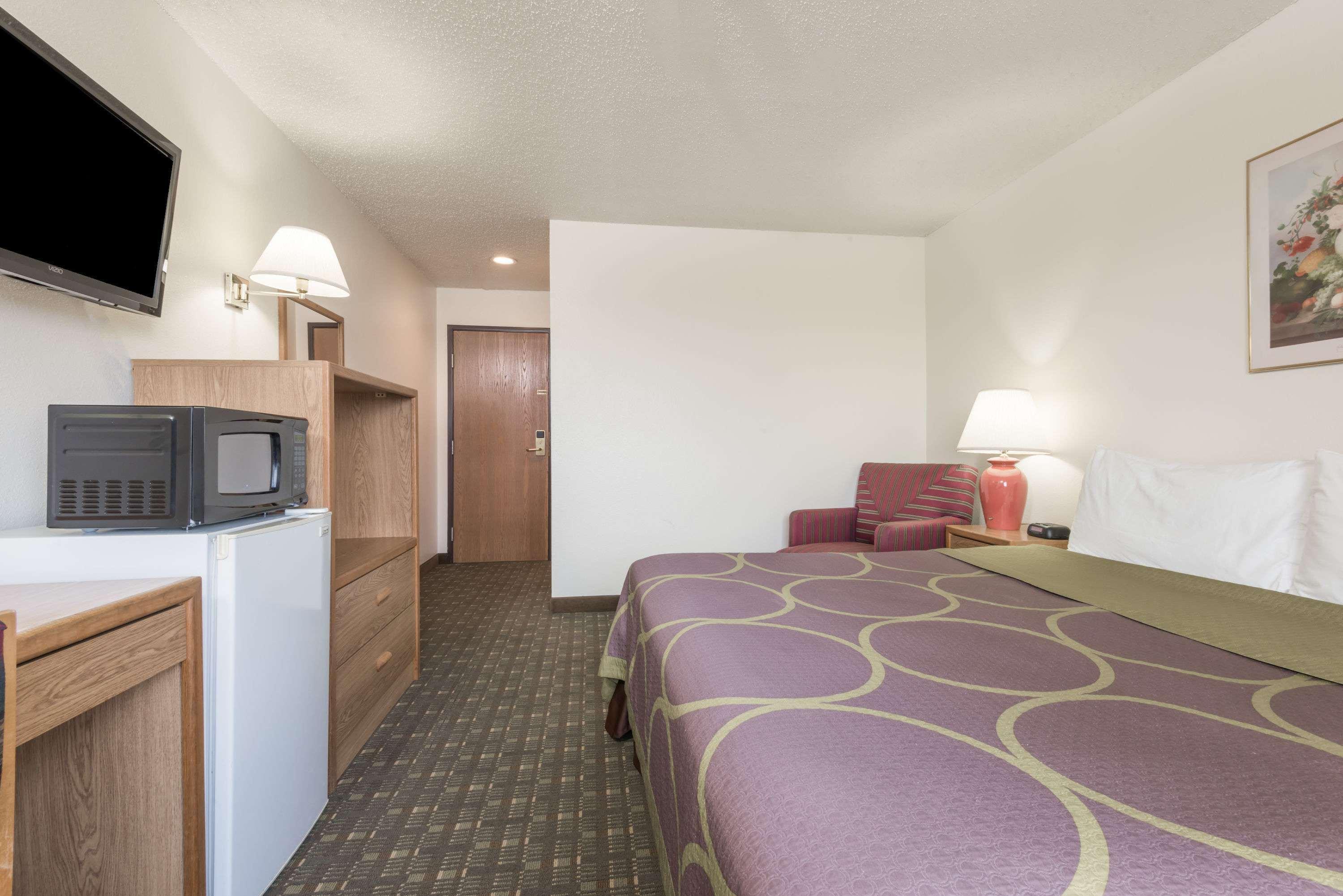 Super 8 By Wyndham Florence Co Buitenkant foto